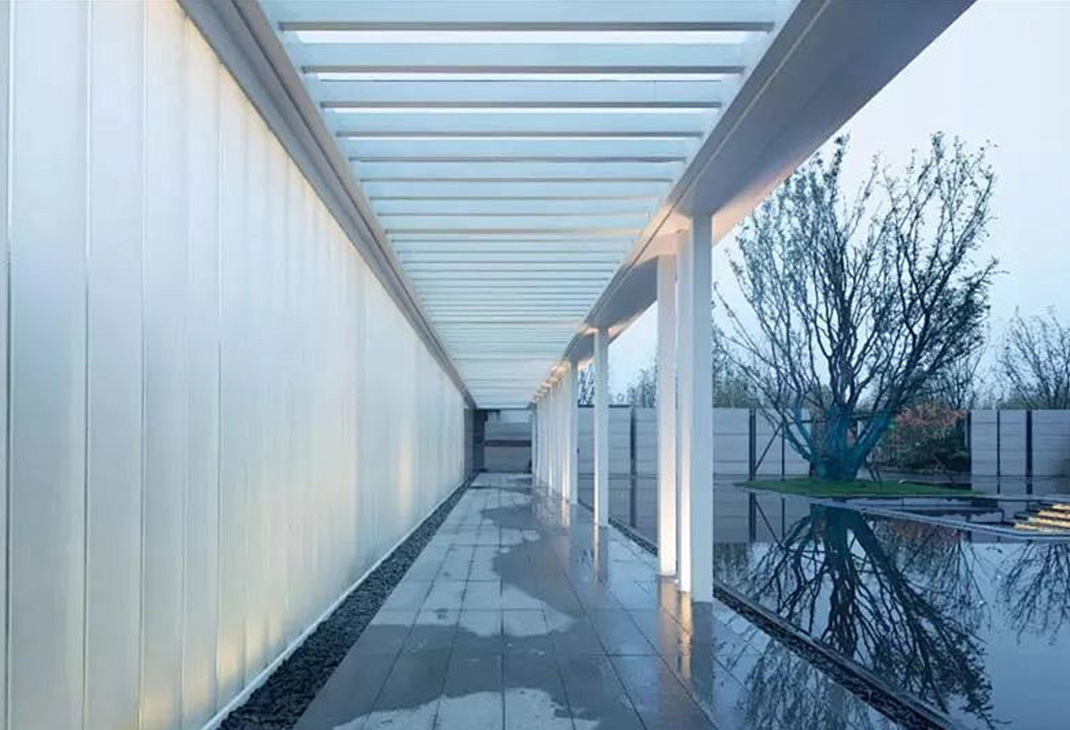 What is U-Shaped Glass?